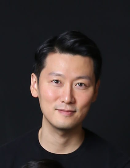 DK Lee